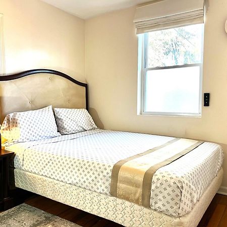 Aloha Homestay Falls Church Extérieur photo