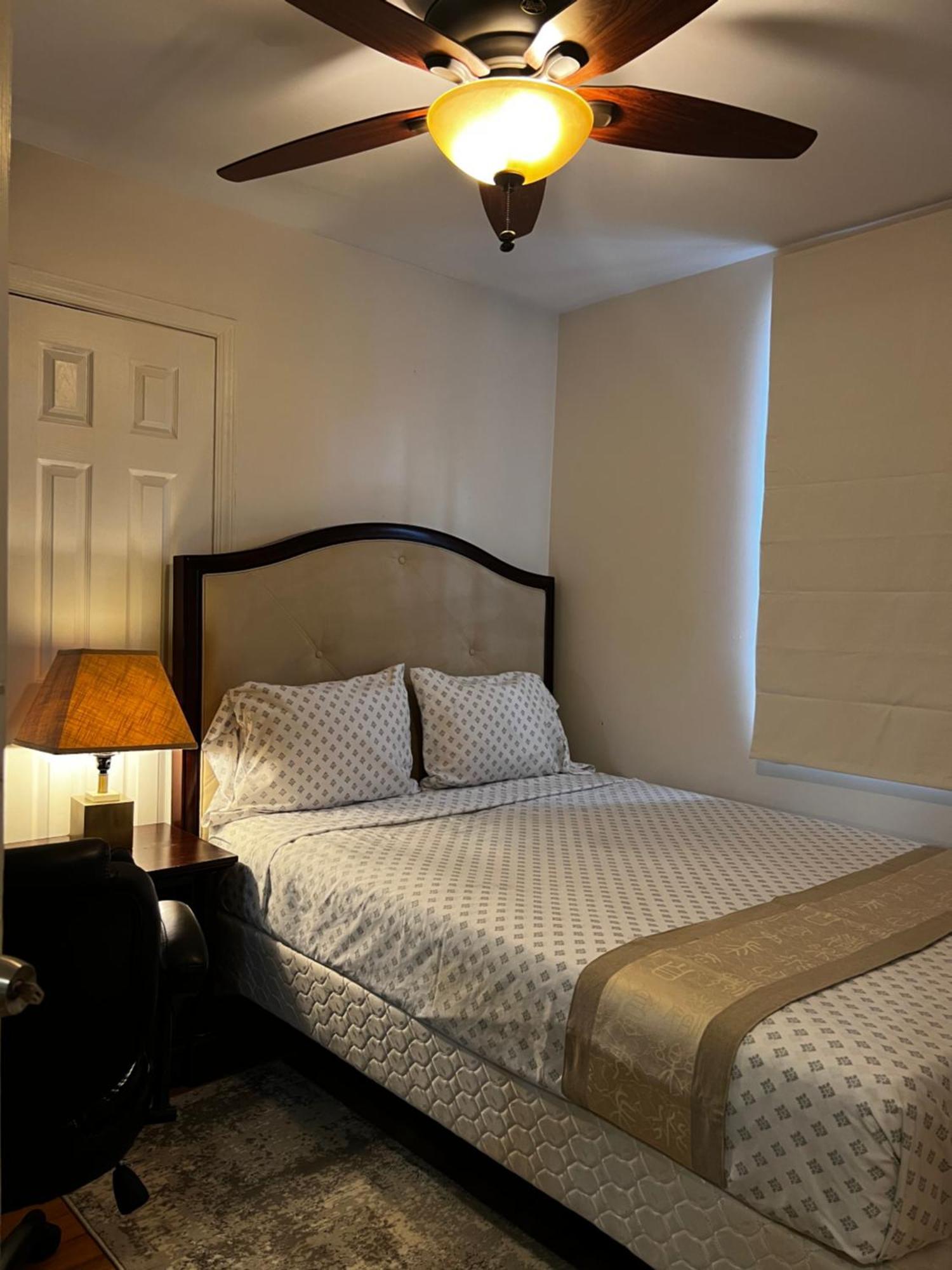 Aloha Homestay Falls Church Extérieur photo