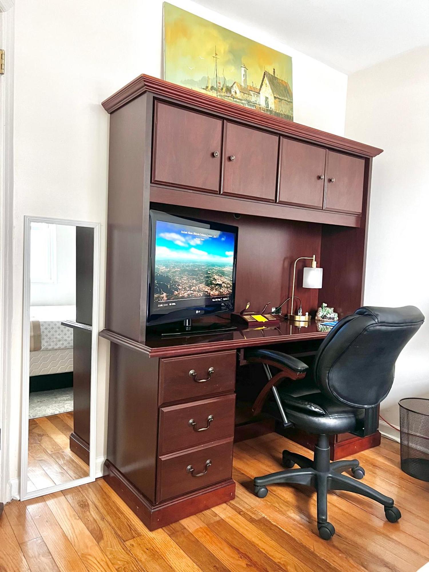 Aloha Homestay Falls Church Extérieur photo