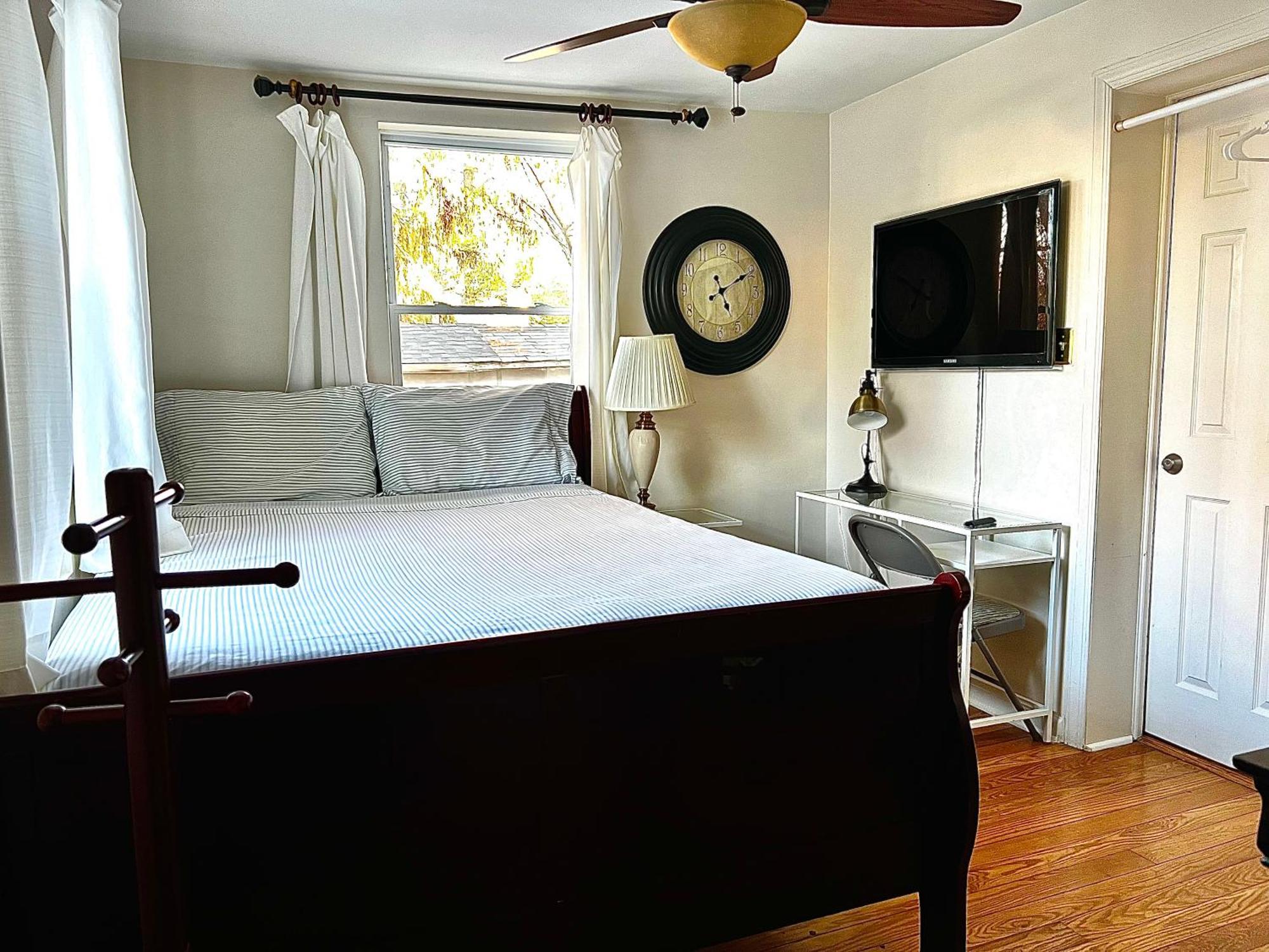 Aloha Homestay Falls Church Extérieur photo